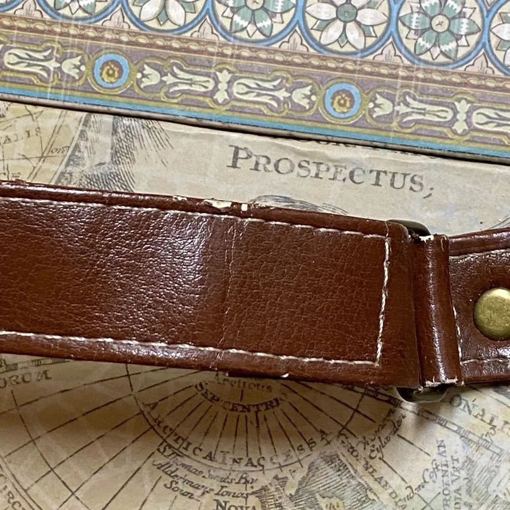 Brown Leather Strap with Brass Detail Style Vintage